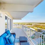 Laketown Wharf 838